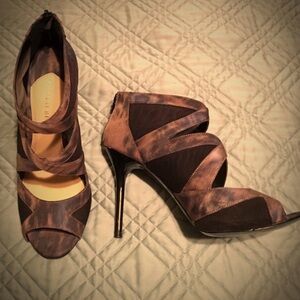 Gianni Bini Brown Heels